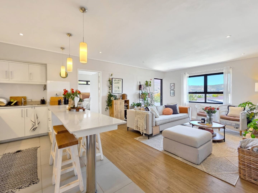 2 Bedroom Property for Sale in Vredehoek Western Cape